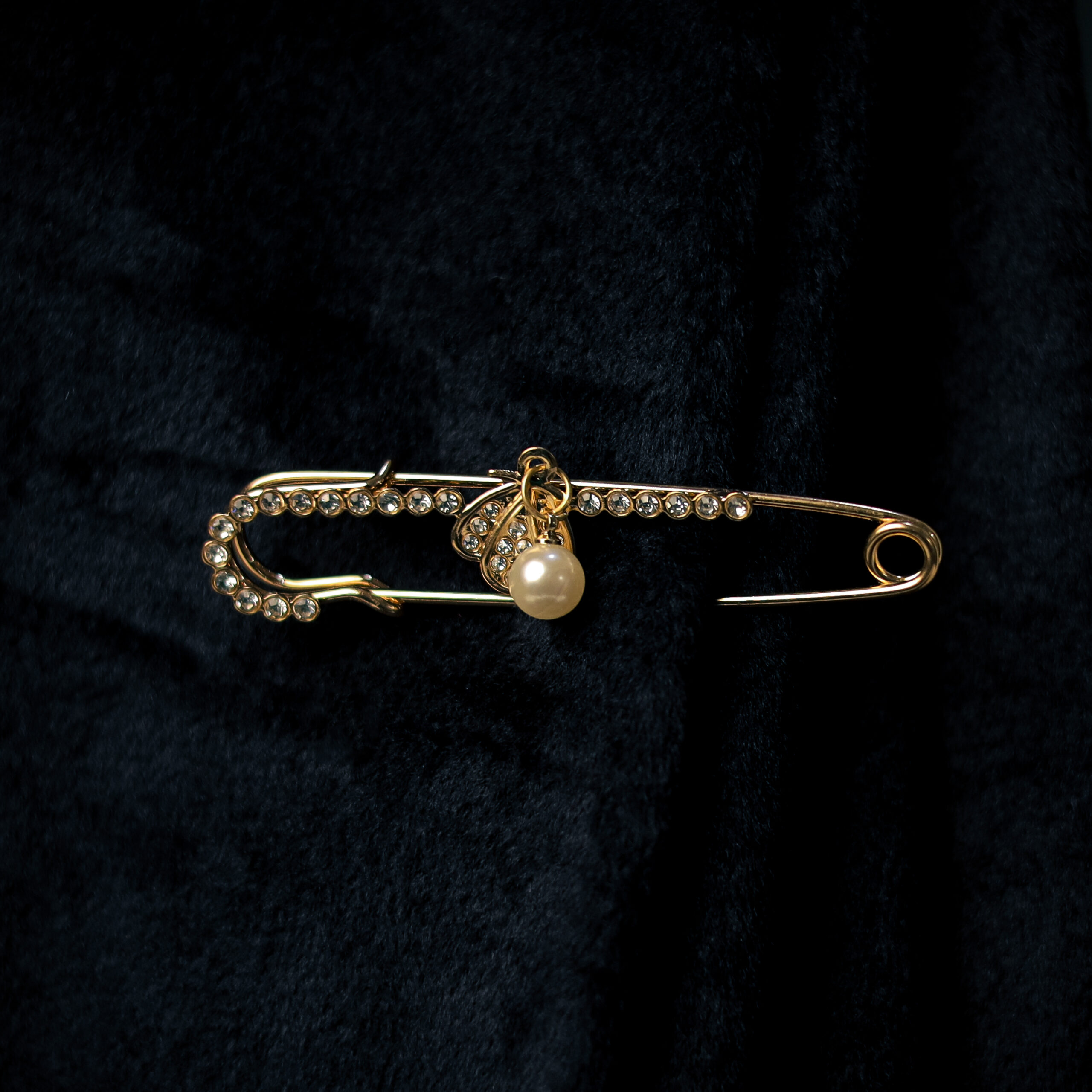 Pearl Drop Saree Pin