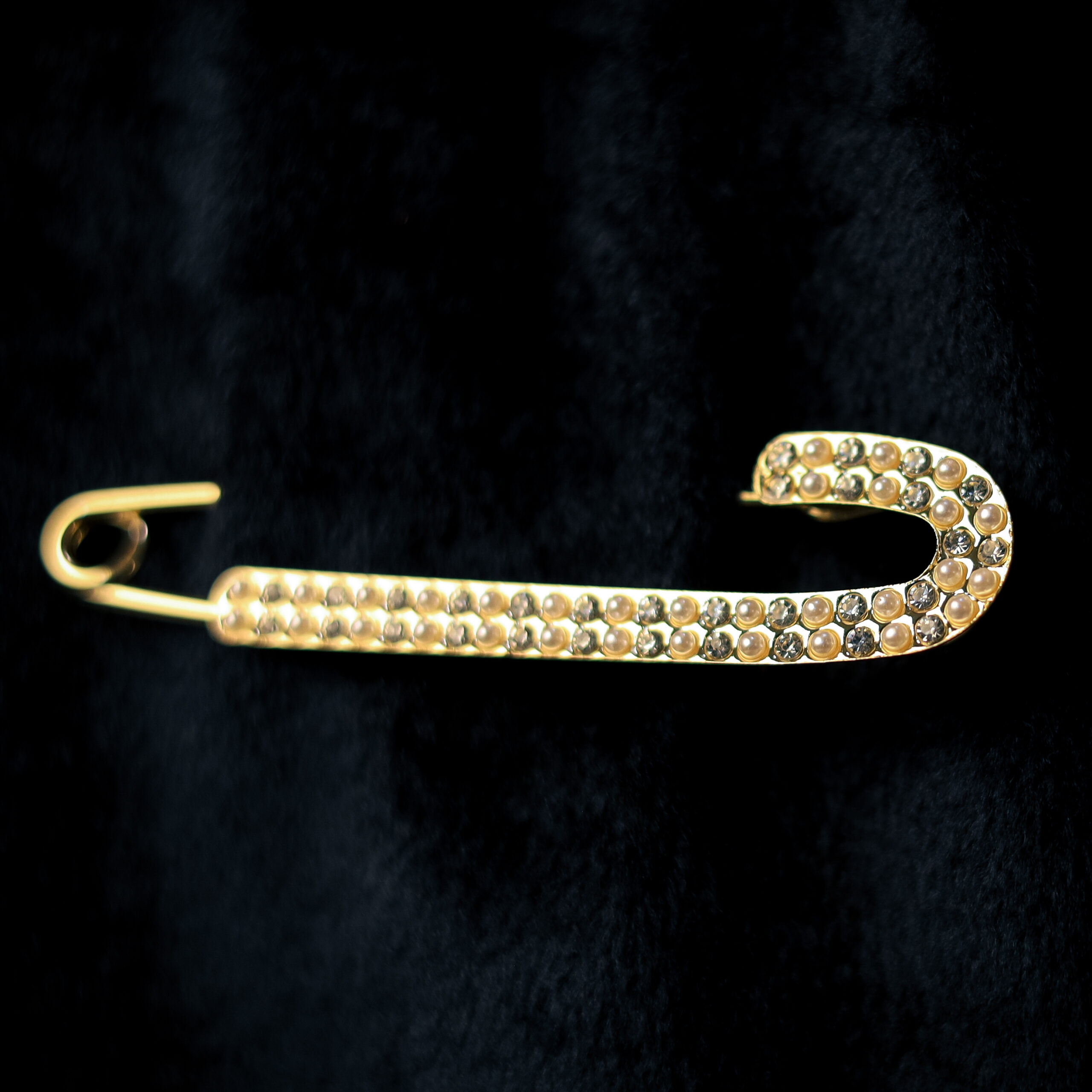 Crystal Curve Saree Pin for women,girl